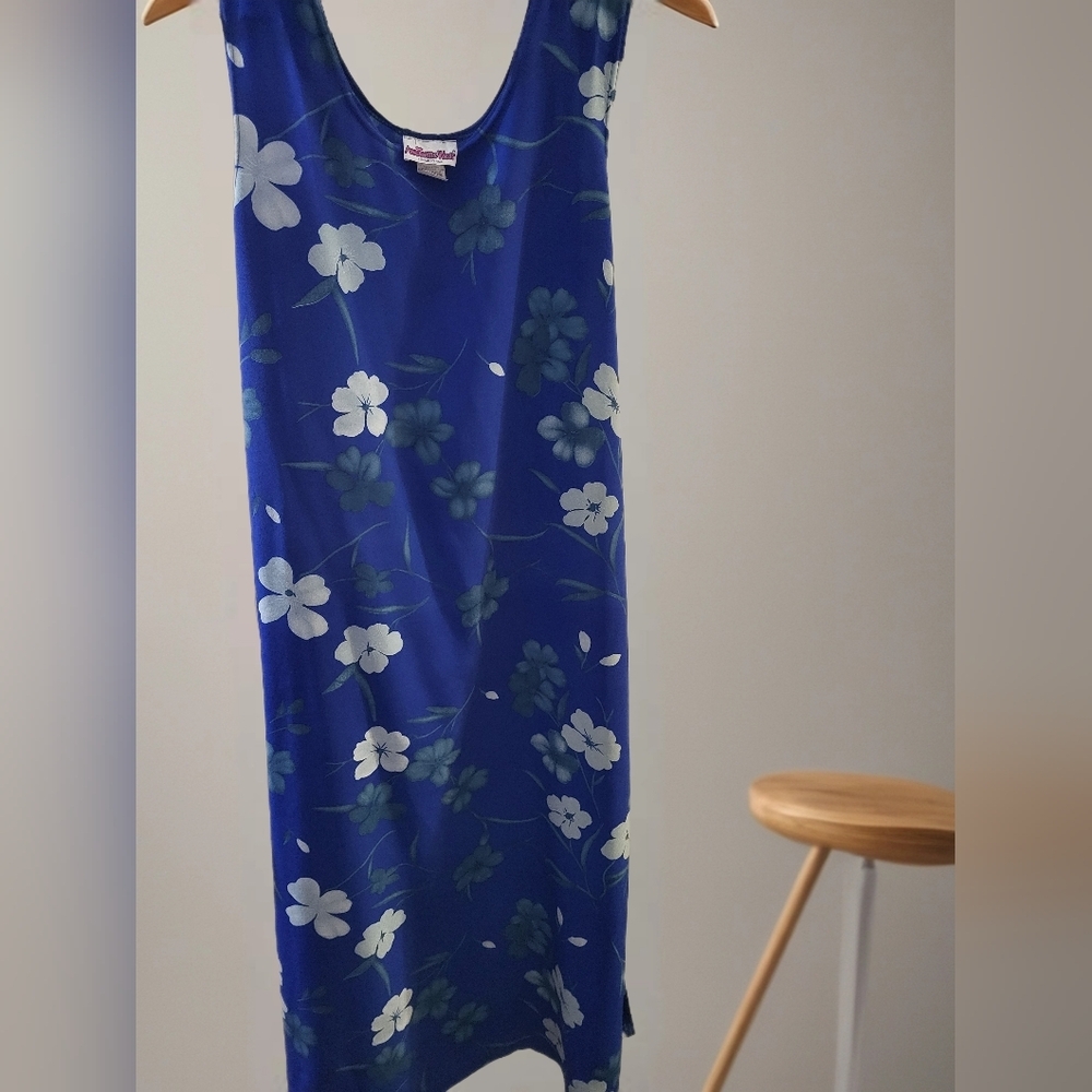 Blue And White Floral Full Length Dress. Size Extra Large